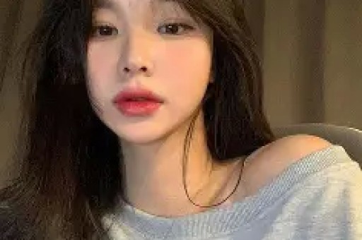 电梯亲吻门事件宋珍珍多张美照曝光深圳数名富豪都爱过她